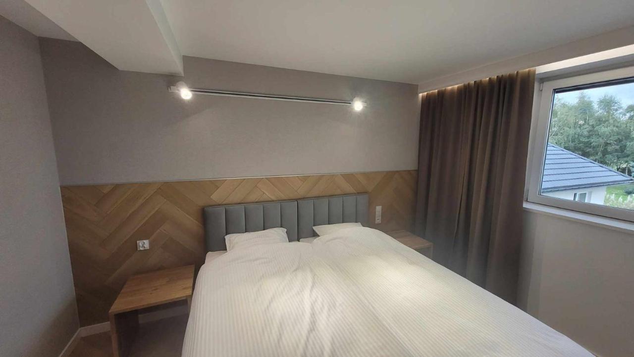Hotel & Restauracja Wroblewscy Karniewo Kültér fotó