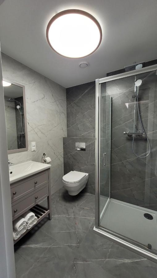 Hotel & Restauracja Wroblewscy Karniewo Kültér fotó